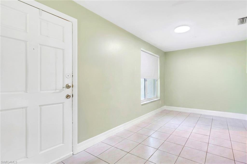 NAPLES MANOR - Residential