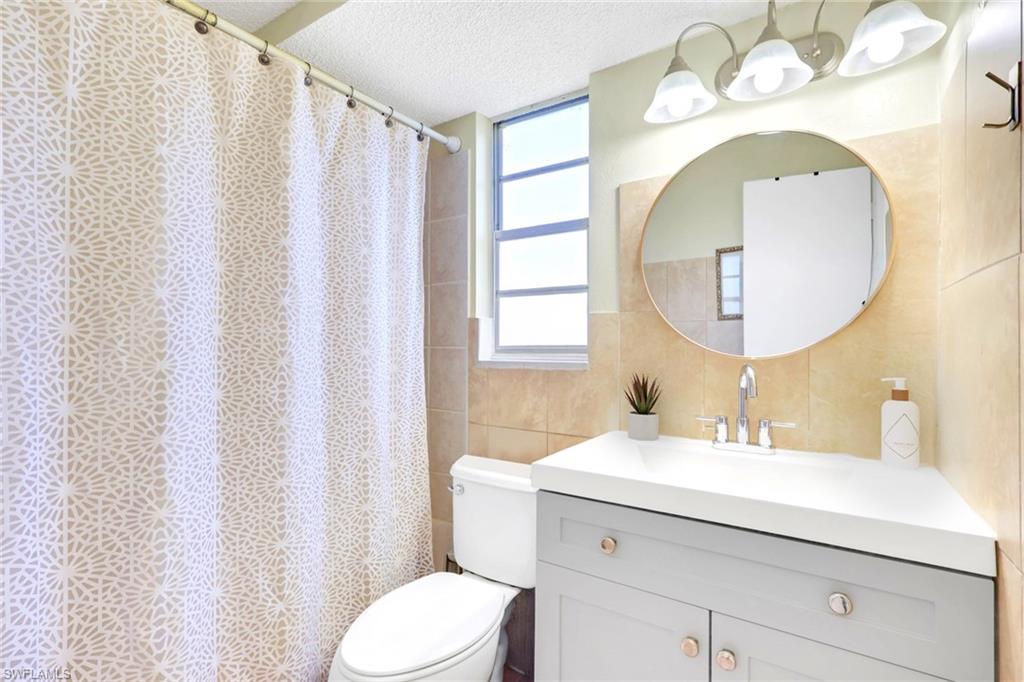 NAPLES MANOR - Residential