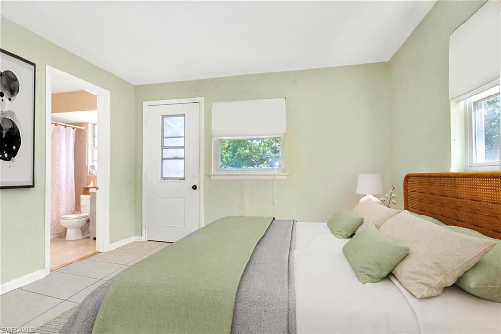 NAPLES MANOR - Residential