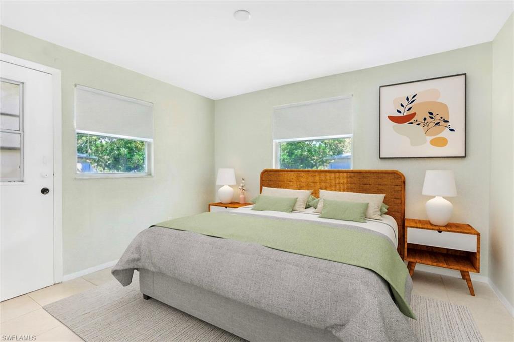 NAPLES MANOR - Residential