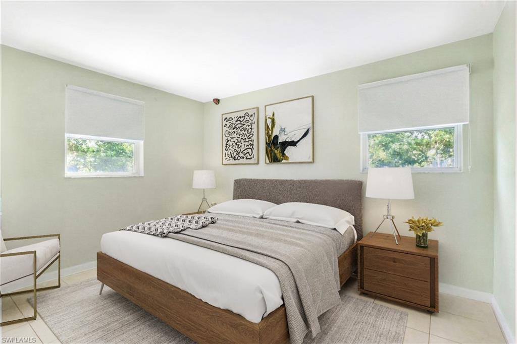 NAPLES MANOR - Residential