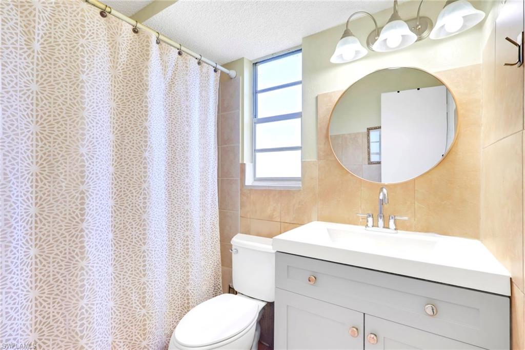 NAPLES MANOR - Residential