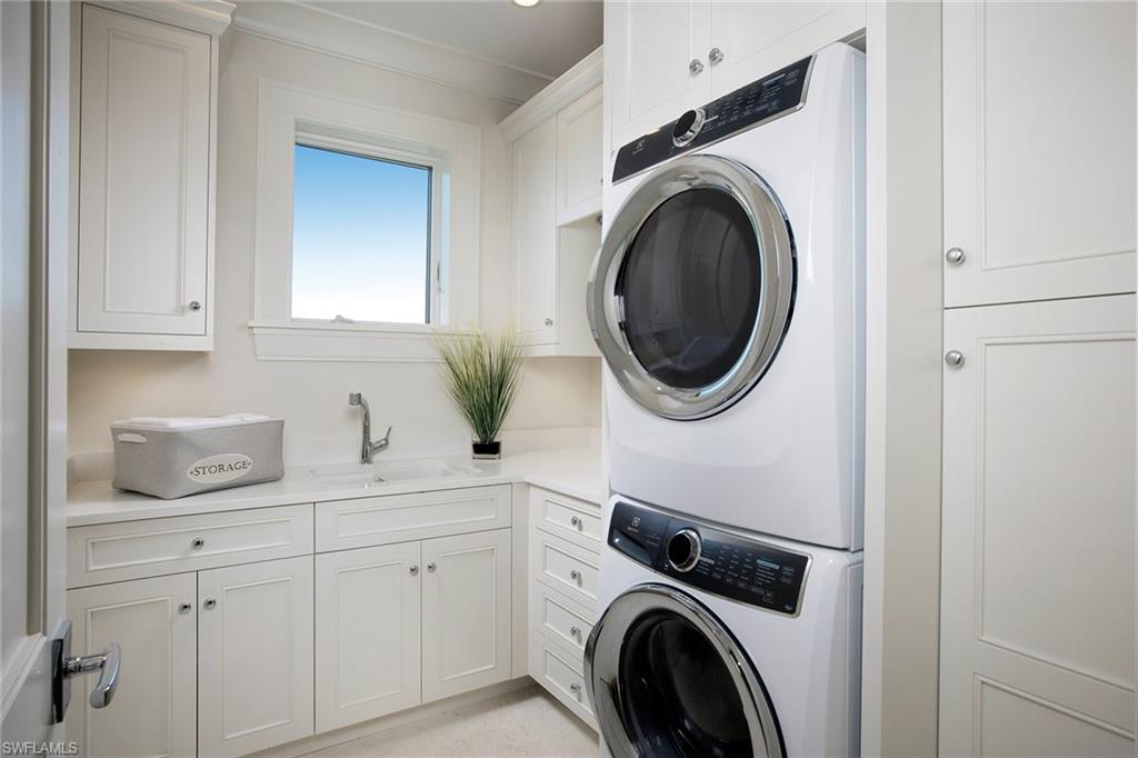 PARK SHORE - Residential