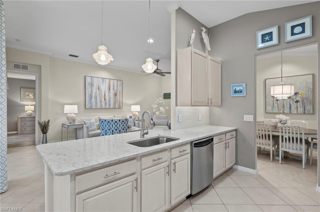 TWIN EAGLES - Residential