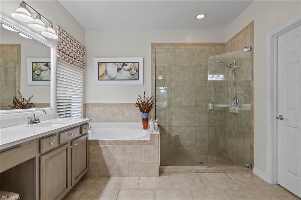 TWIN EAGLES - Residential