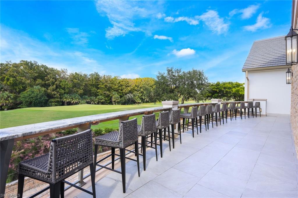 TWIN EAGLES - Residential