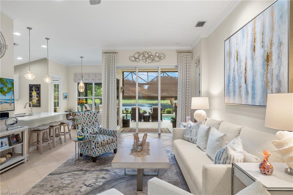 TWIN EAGLES - Residential