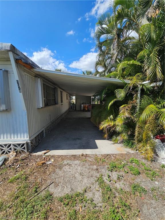 SHELTERING PINES - Residential