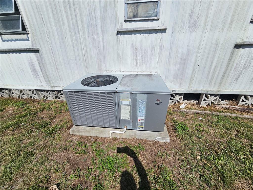 SHELTERING PINES - Residential