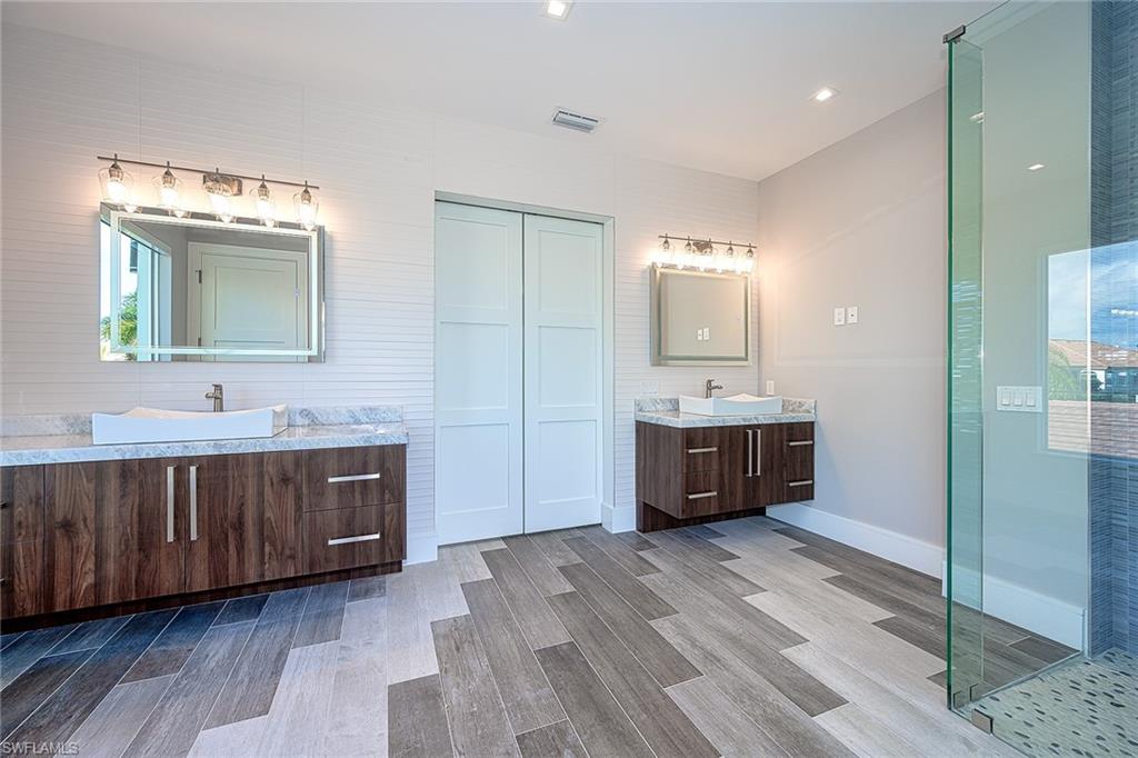 PARK SHORE - Residential