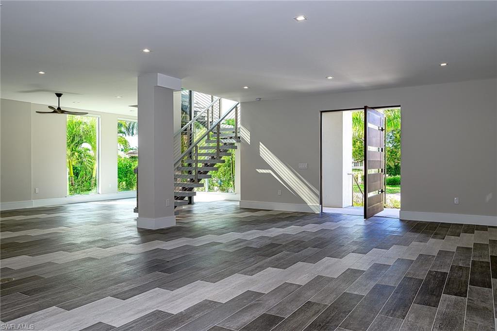 PARK SHORE - Residential