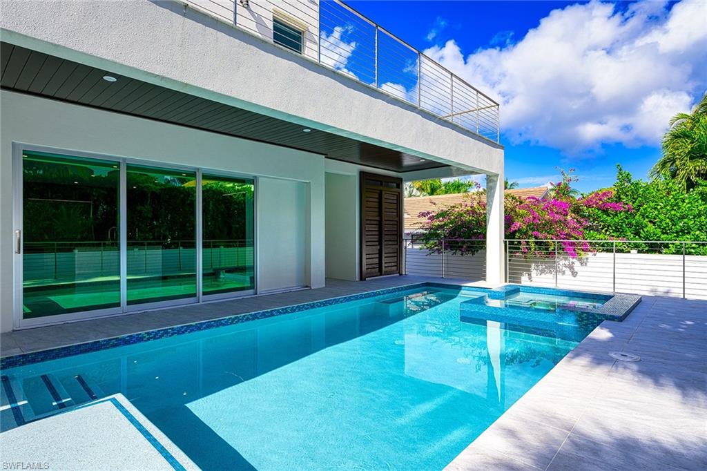 PARK SHORE - Residential