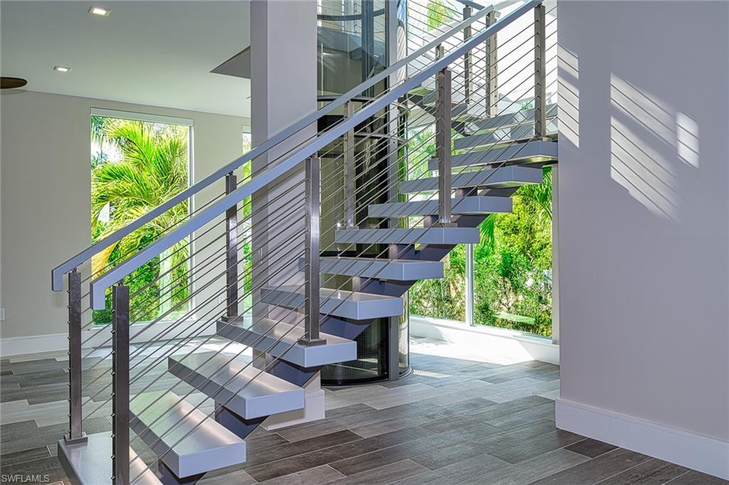 PARK SHORE - Residential