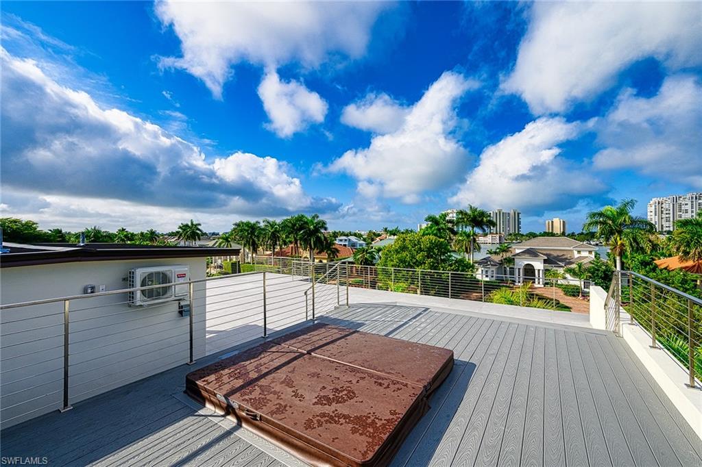 PARK SHORE - Residential