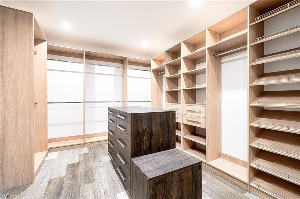 PARK SHORE - Residential