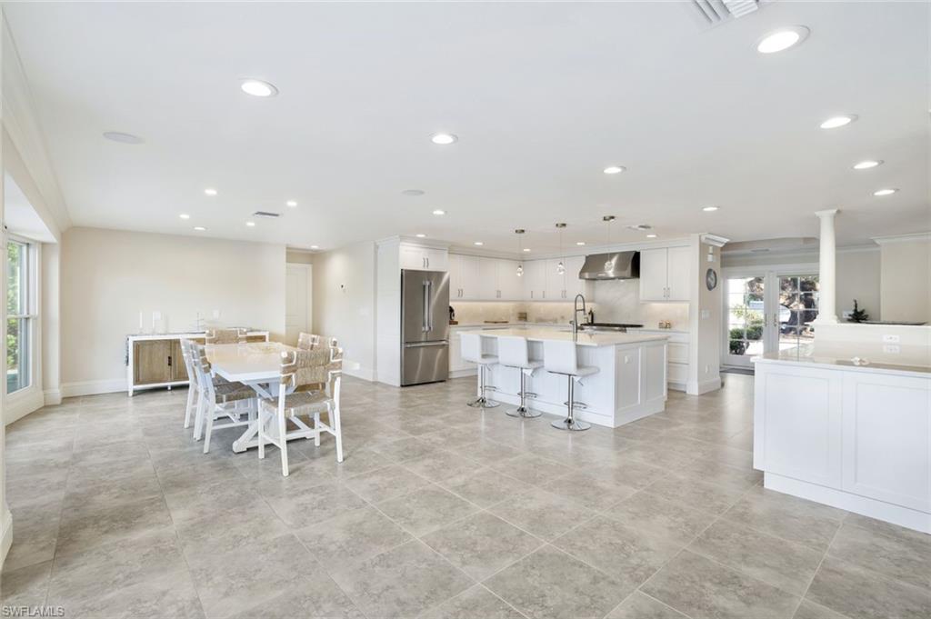 MOORINGS - Residential