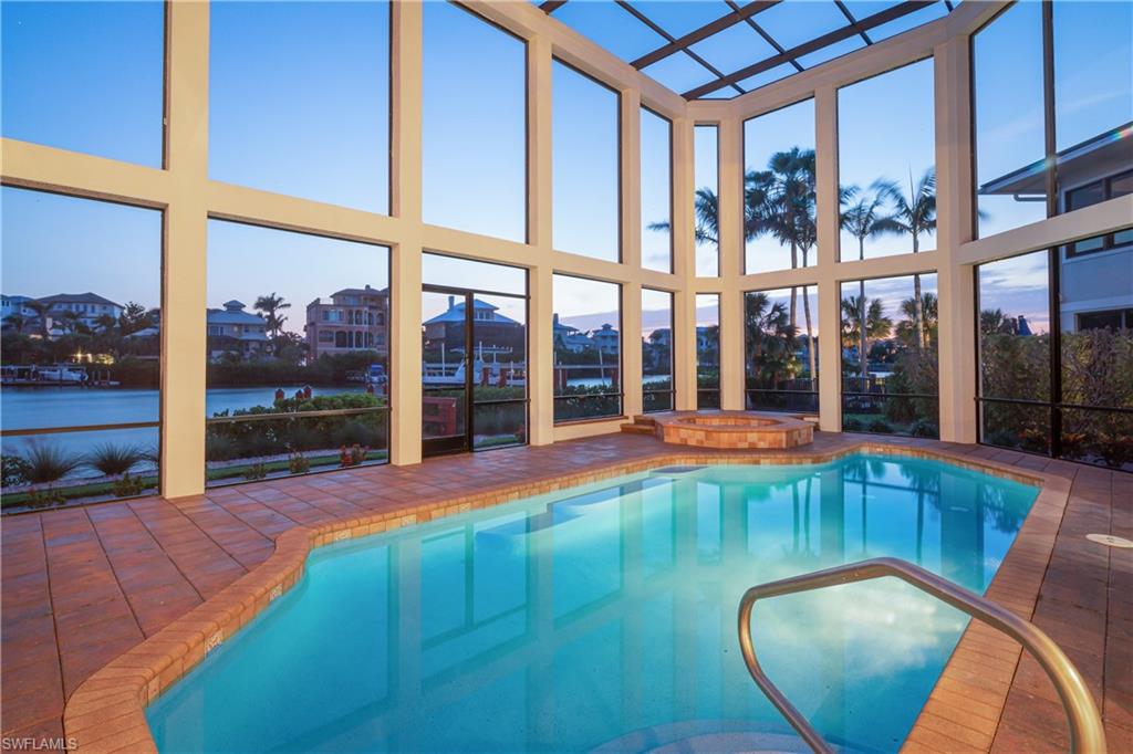 BAYFRONT GARDENS - Residential