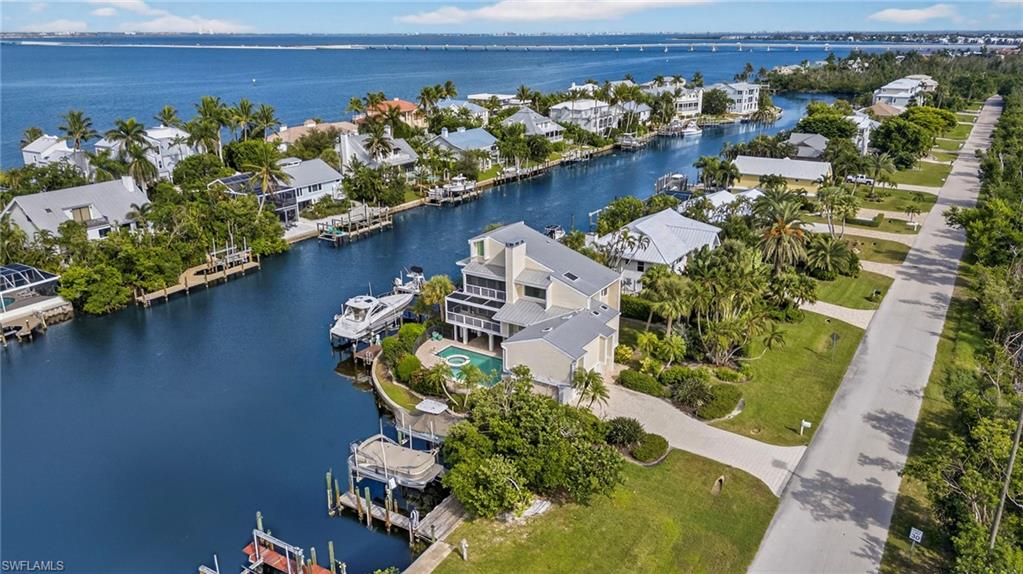 SANIBEL HARBOURS - Residential