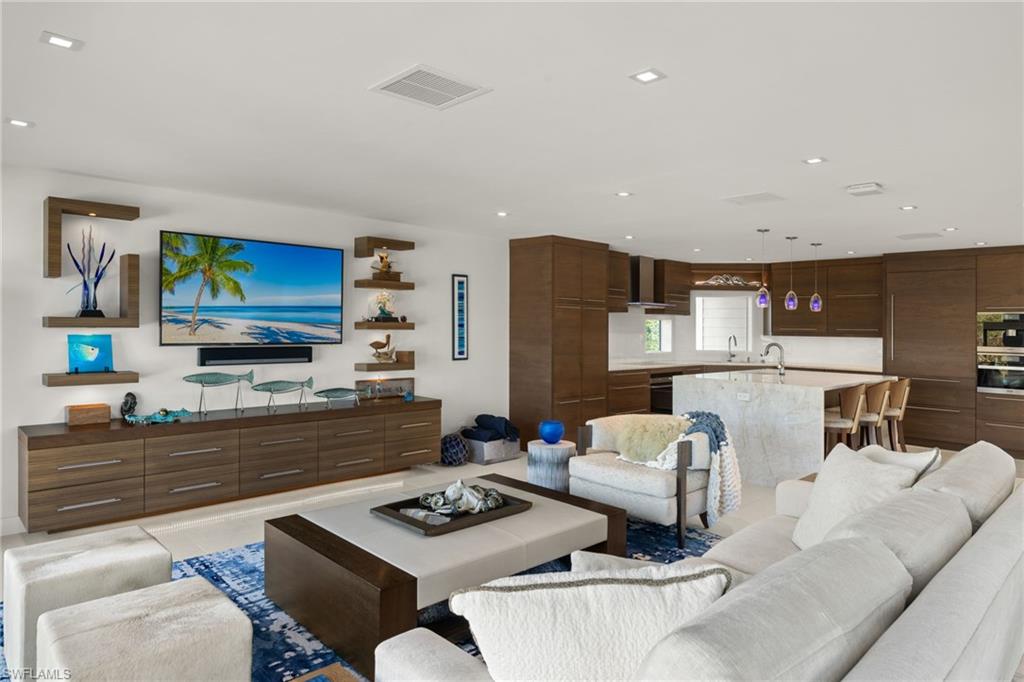 SANIBEL HARBOURS - Residential