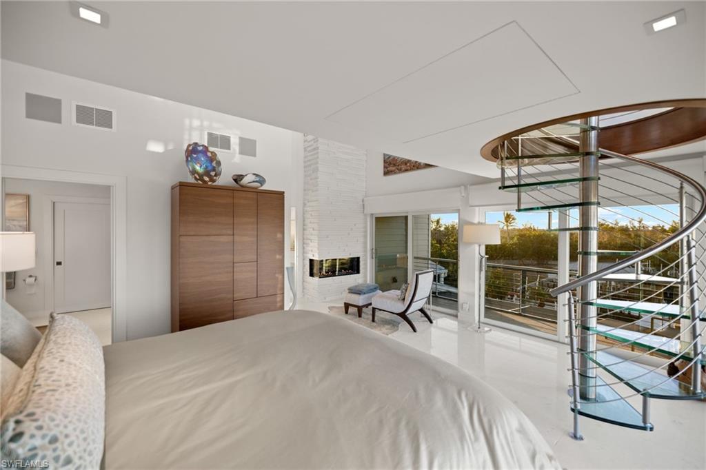 SANIBEL HARBOURS - Residential