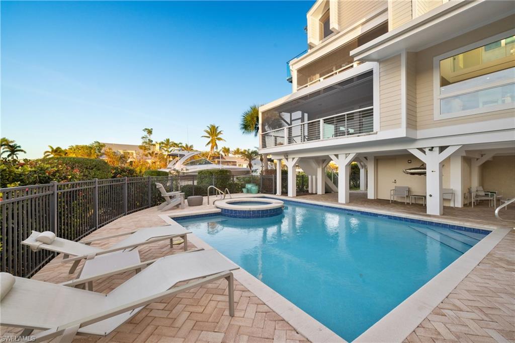 SANIBEL HARBOURS - Residential