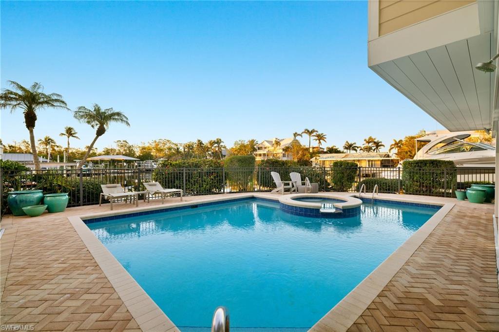 SANIBEL HARBOURS - Residential