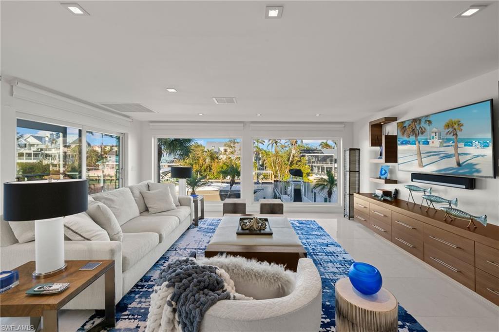 SANIBEL HARBOURS - Residential