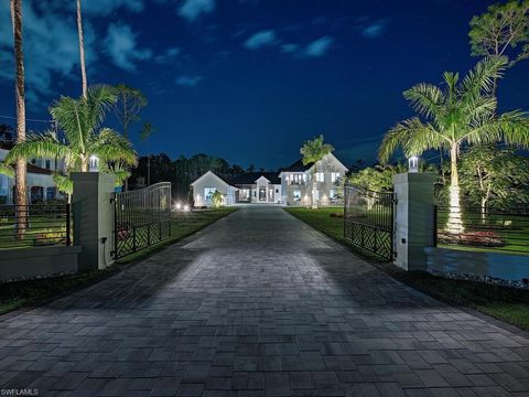 6677 Hunters RD NAPLES FL 34109