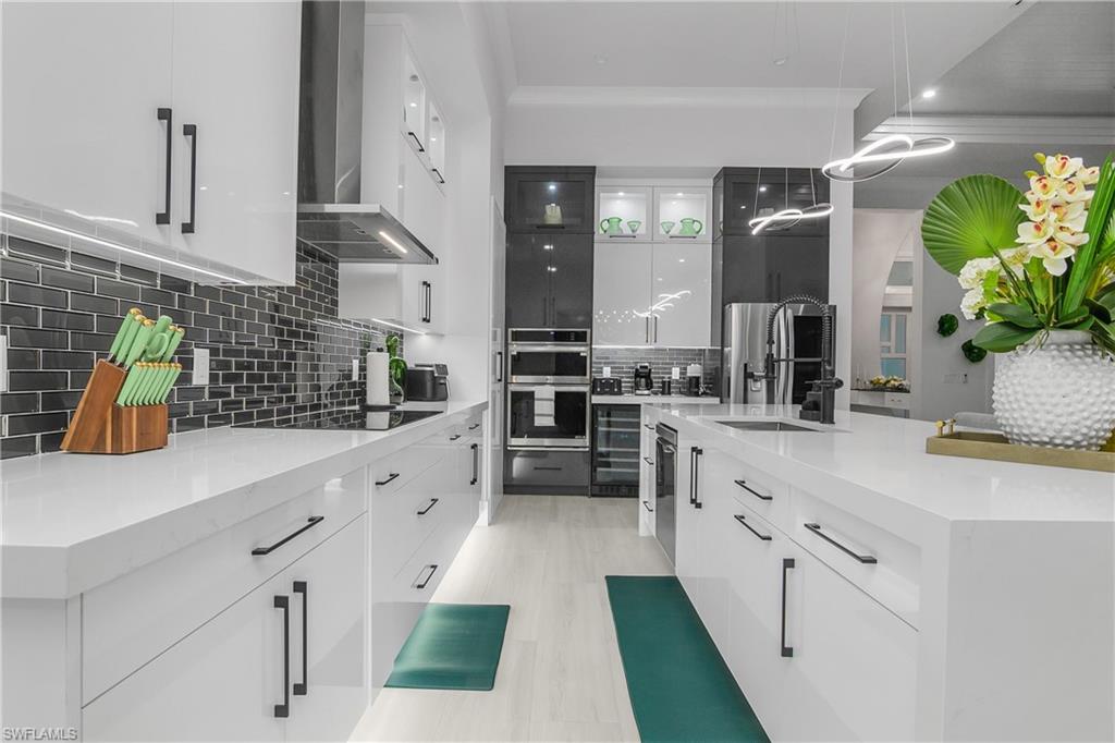 GOLDEN GATE ESTATES - Residential