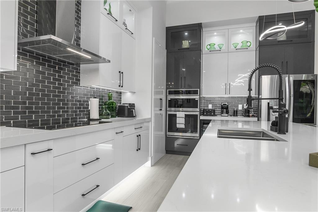 GOLDEN GATE ESTATES - Residential