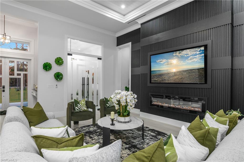 GOLDEN GATE ESTATES - Residential