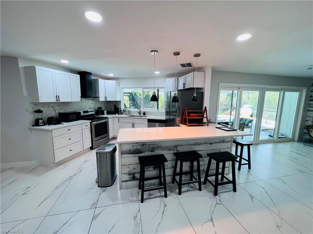 FLAMINGO ESTATES - Residential Lease