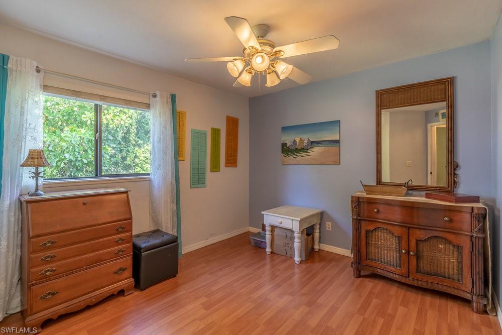 COUNTRY OAKS - Residential