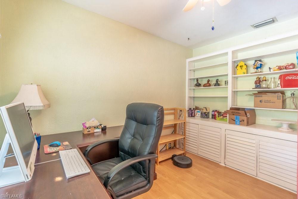 COUNTRY OAKS - Residential