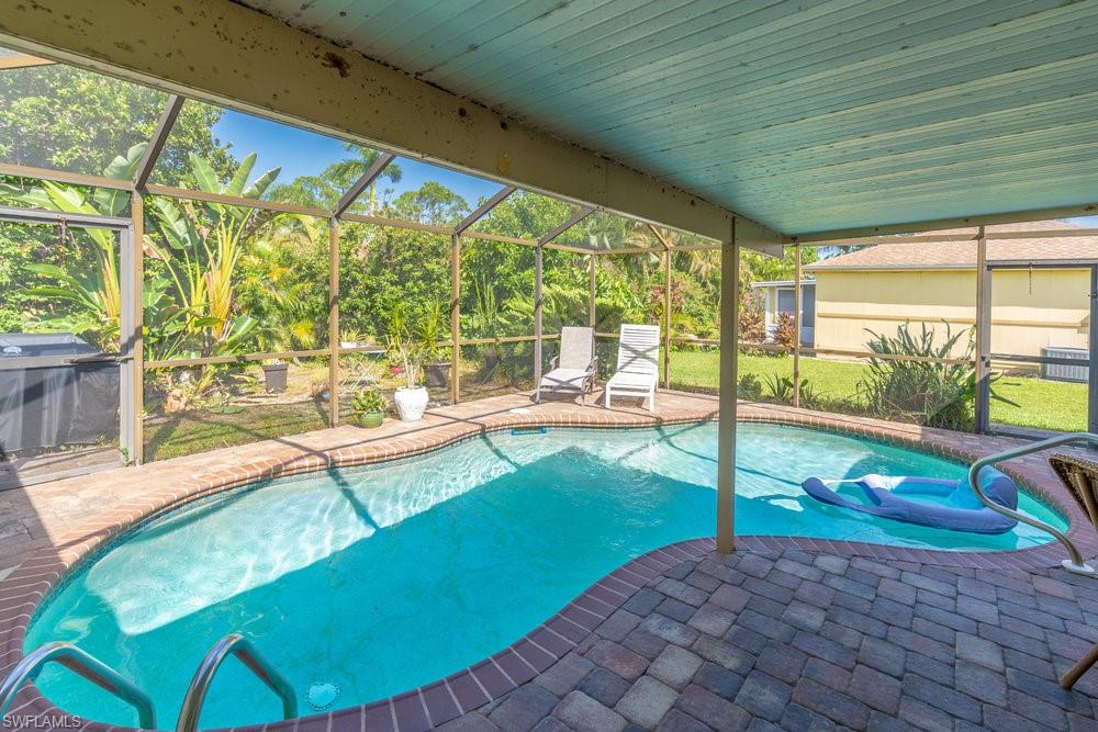 COUNTRY OAKS - Residential