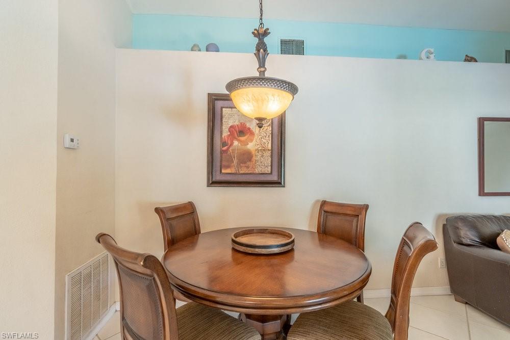 COUNTRY OAKS - Residential