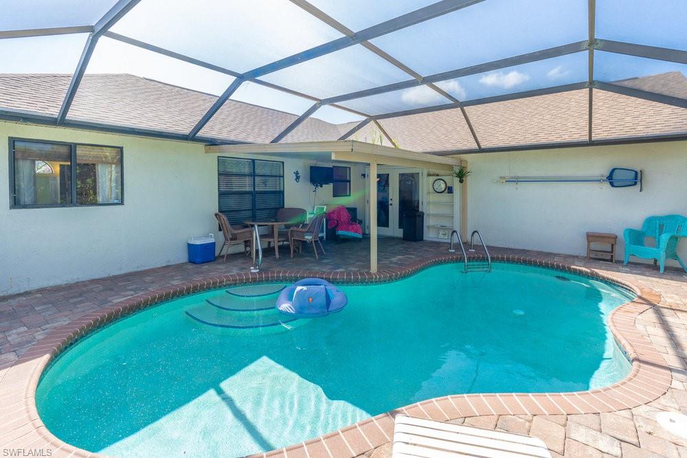 COUNTRY OAKS - Residential