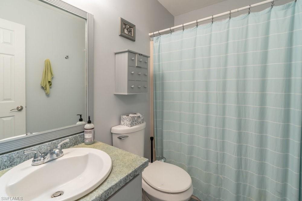 COUNTRY OAKS - Residential