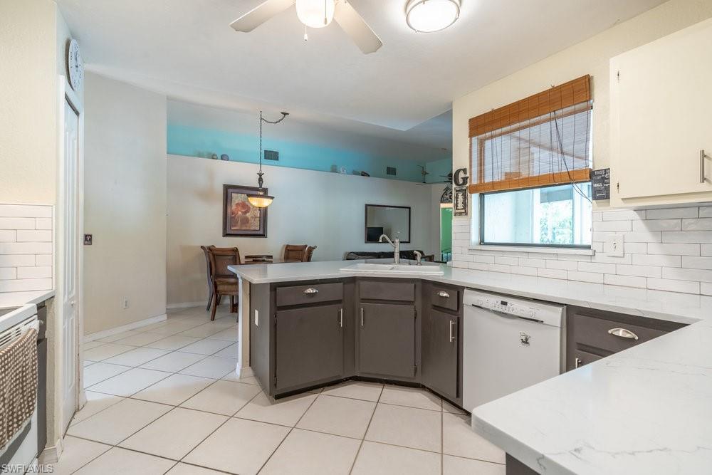 COUNTRY OAKS - Residential