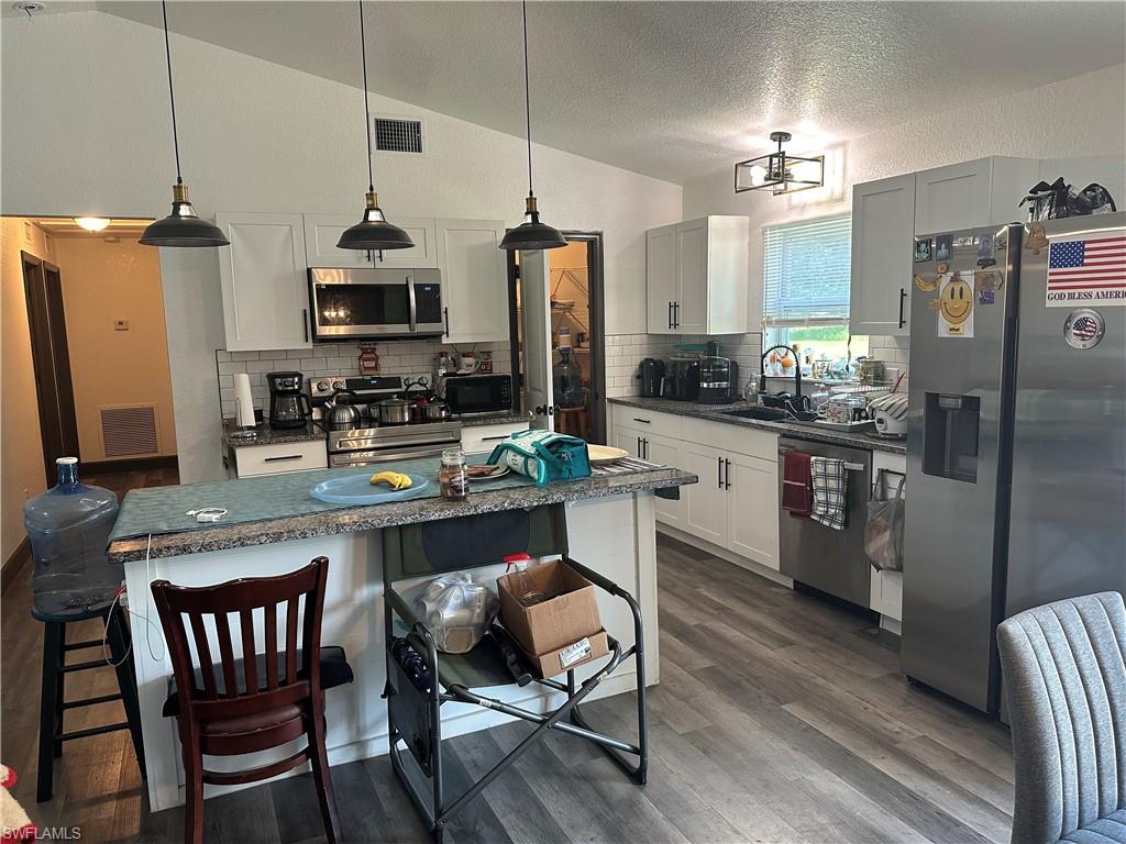 ACREAGE - Residential