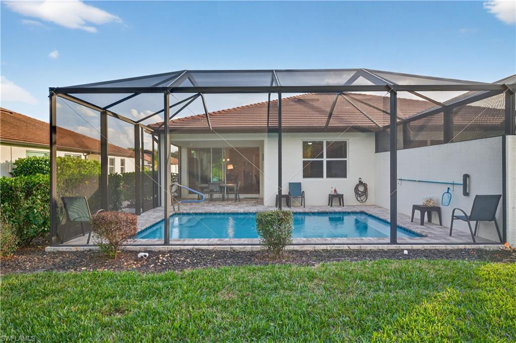 RIVERSIDE AVENUE VILLAS - Residential