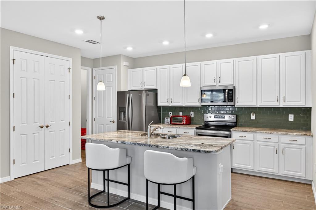 RIVERSIDE AVENUE VILLAS - Residential