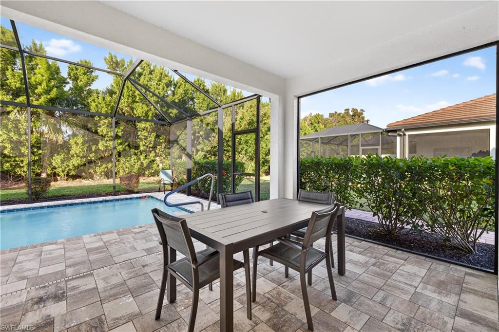 RIVERSIDE AVENUE VILLAS - Residential