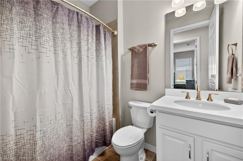 RIVERSIDE AVENUE VILLAS - Residential