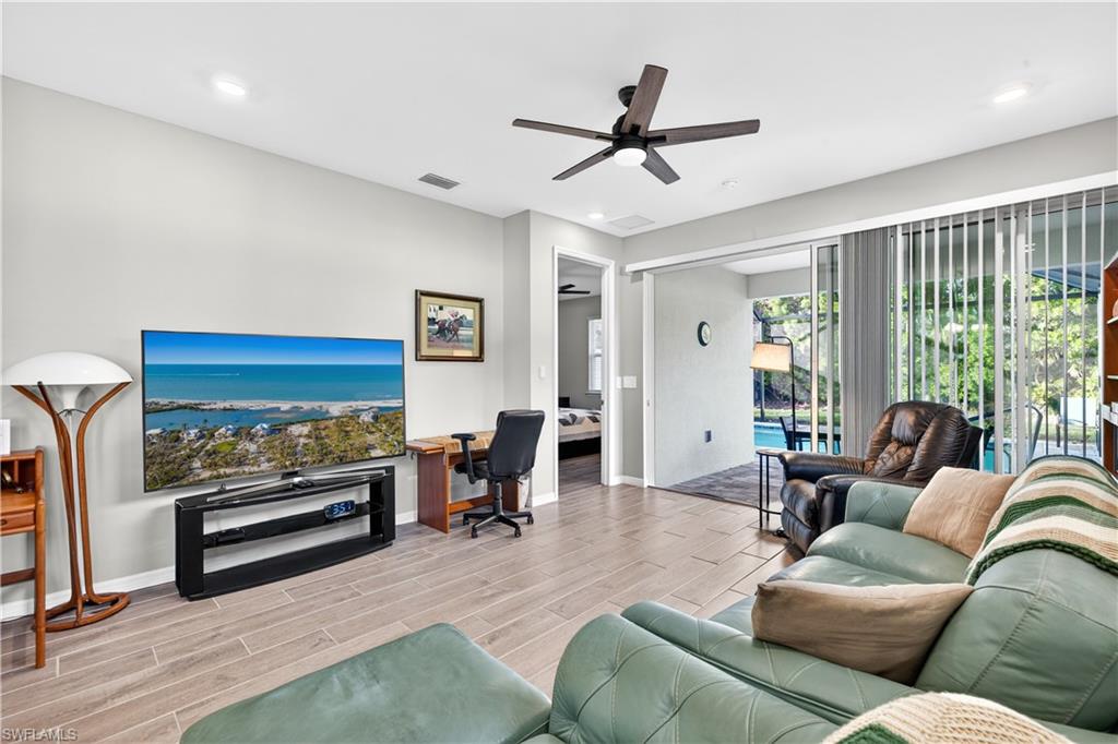 RIVERSIDE AVENUE VILLAS - Residential