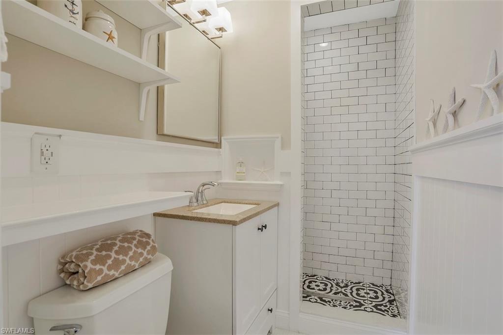 COLONIAL TERRACE - Residential