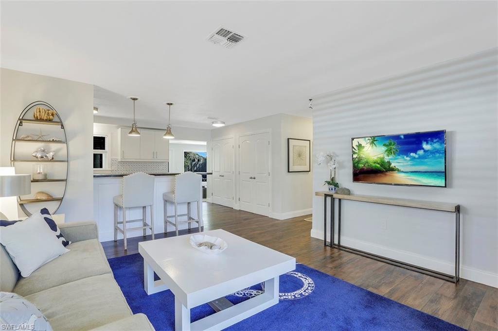 COLONIAL TERRACE - Residential