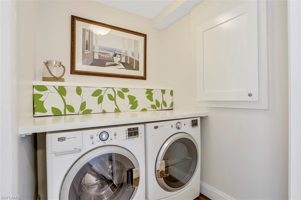 COLONIAL TERRACE - Residential