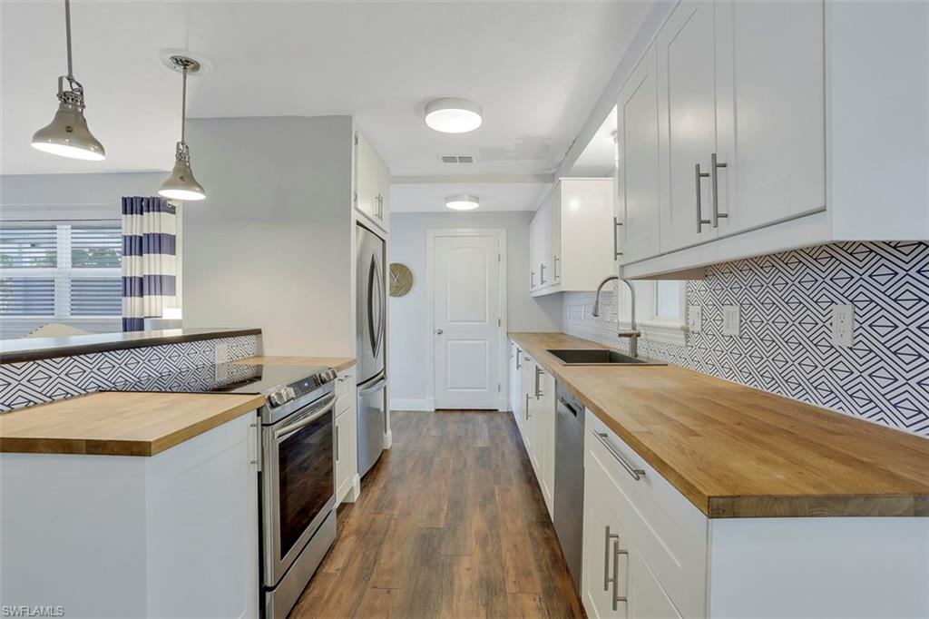 COLONIAL TERRACE - Residential