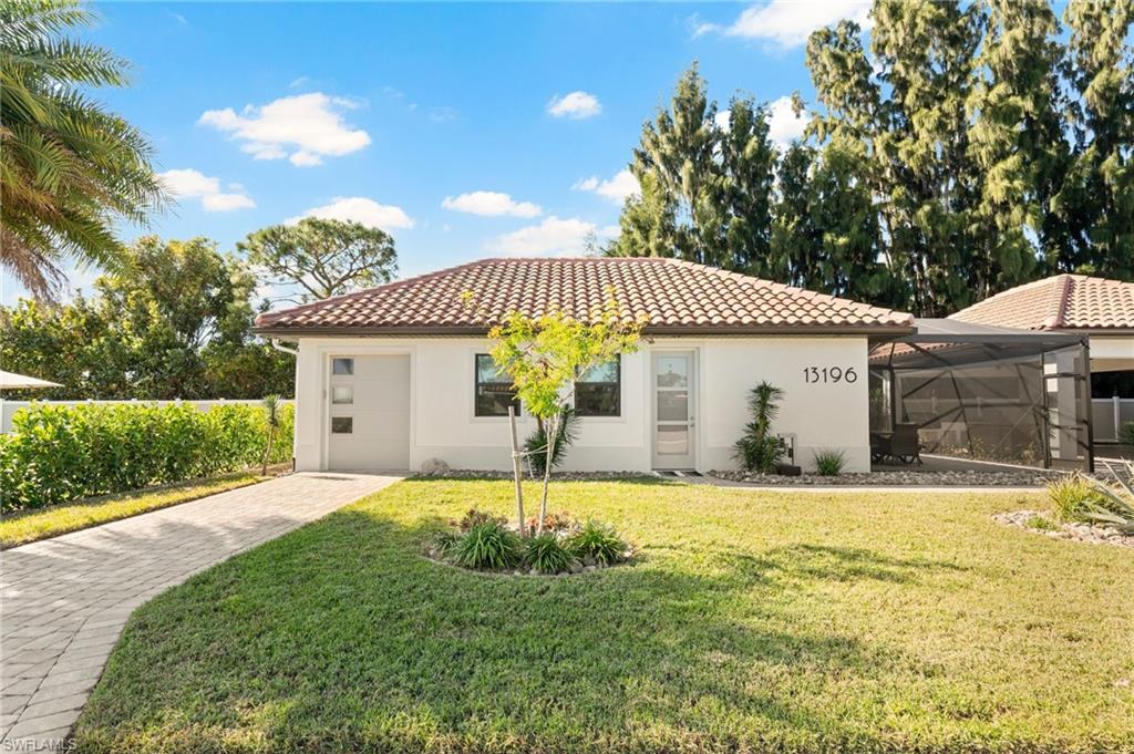 GOLDEN PALMS LUXURY MOTORCOACH RESORT - Land